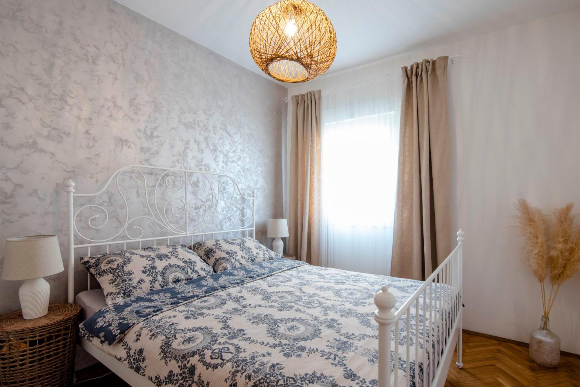 Apartman Karla ซินย์ ภายนอก รูปภาพ